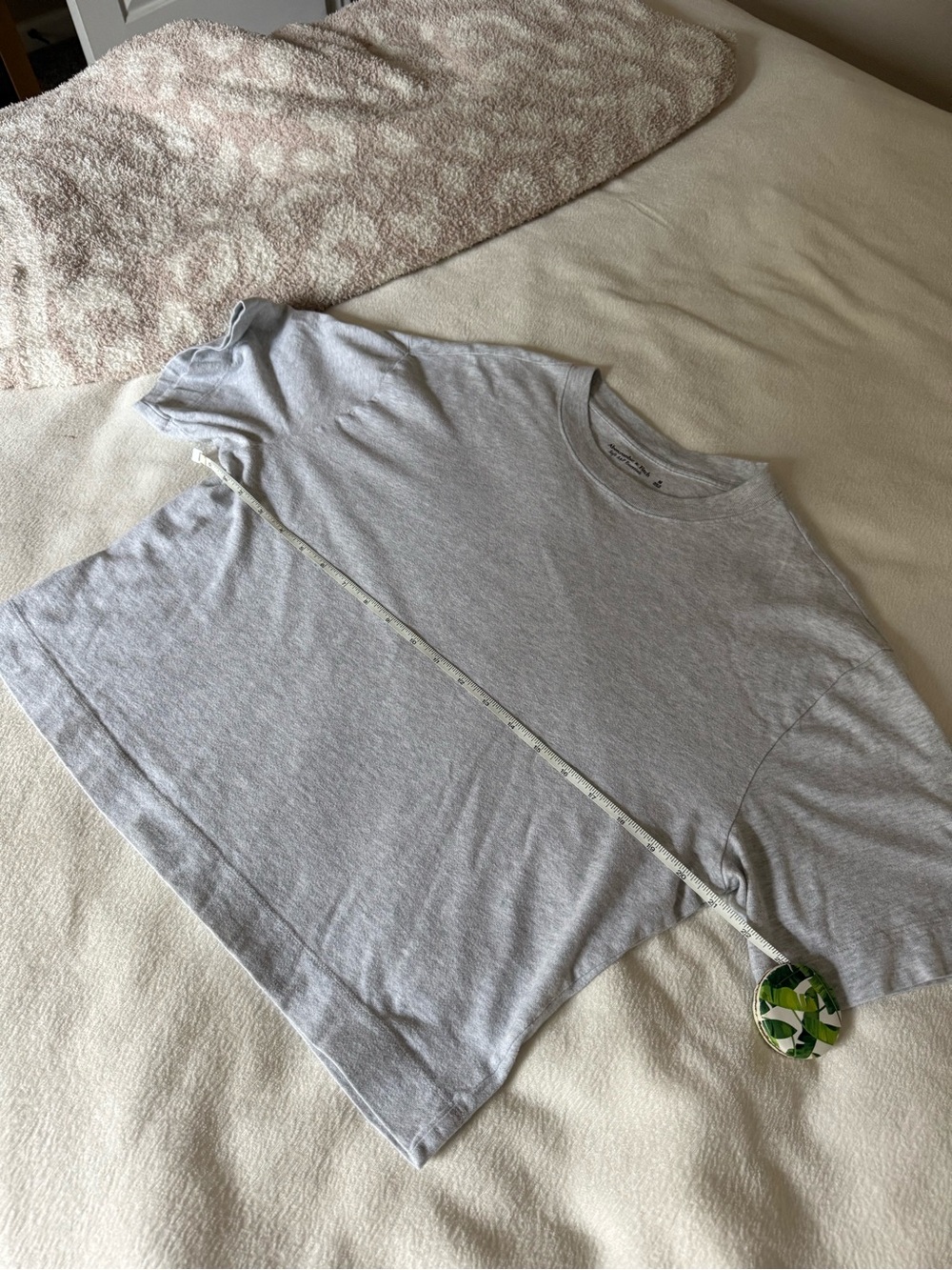 ABERCROMBIE & FITCH Light Heather Gray Short Sleeve Tee